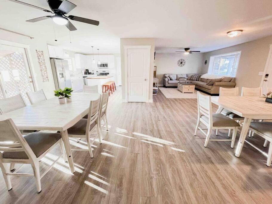 Pet Friendly/ping Pong/game Room!family Gathering Holiday home Colorado Springs