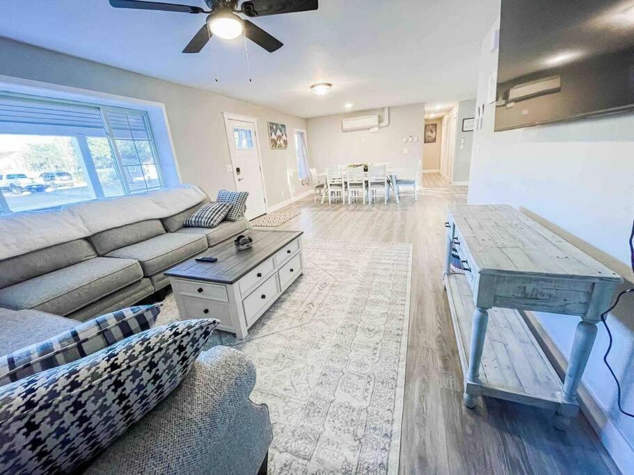 Pet Friendly/ping Pong/game Room!family Gathering Holiday home
